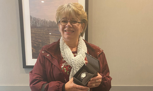 Cindy shows us her UFCW 401 retirement gift